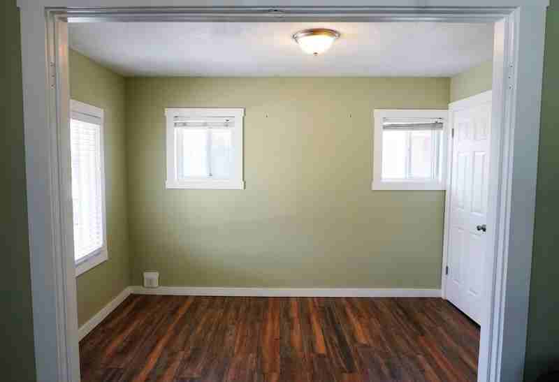 571 E St - Photo 5 of 21