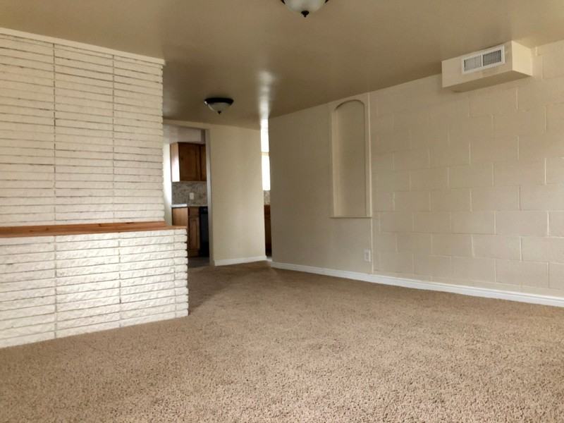 210 E Truman Ave - Photo 2 of 12