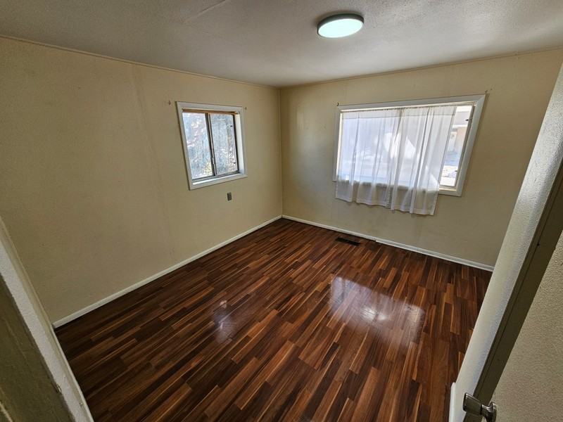 157 Roosevelt St - Photo 2 of 10
