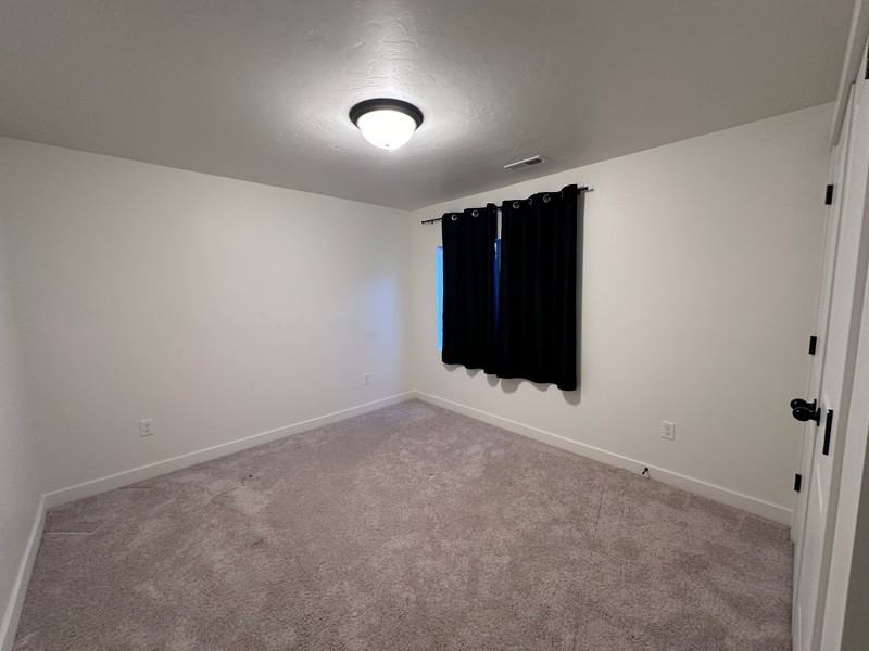 933 E Blackfeet Dr - Photo 4 of 11