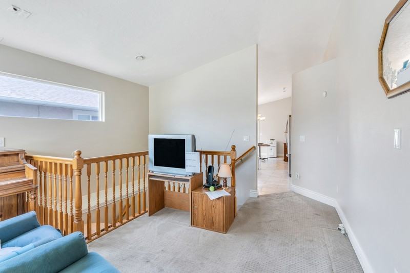 874 Wn - Photo 2 of 19