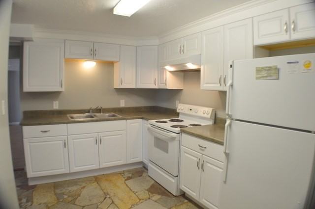 383 E 9th Ave #1 - Photo 7 of 13