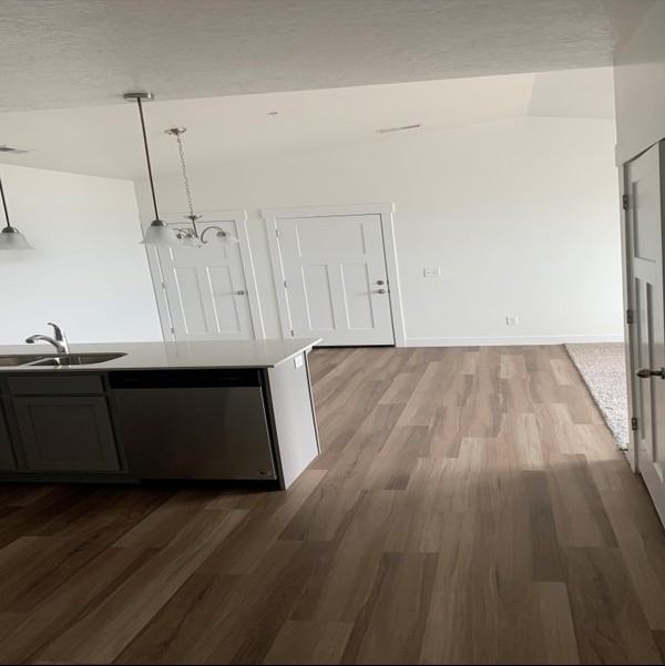 505 Nw #J301 - Photo 5 of 15