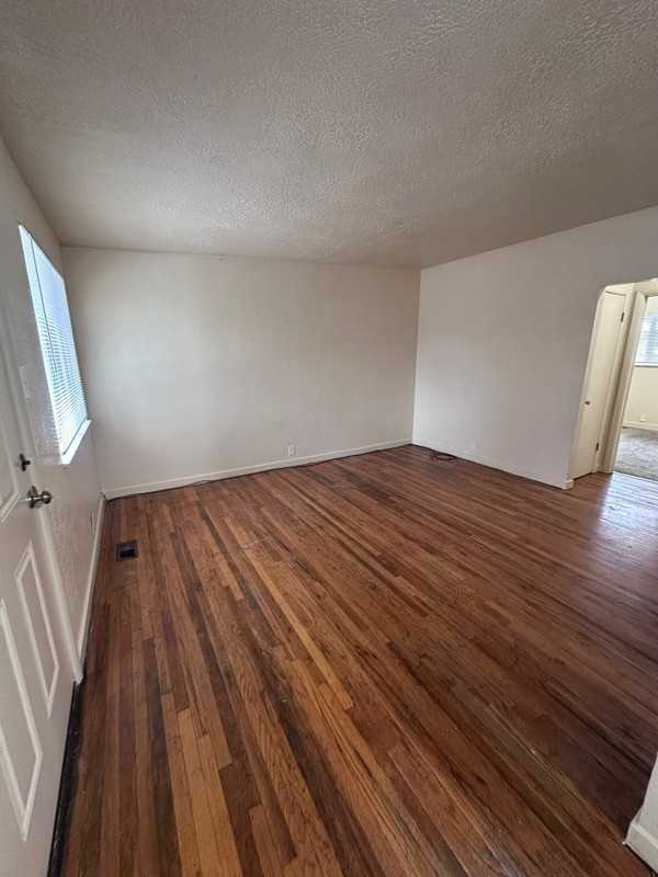 532 N Redwood Rd #1 - Photo 4 of 14