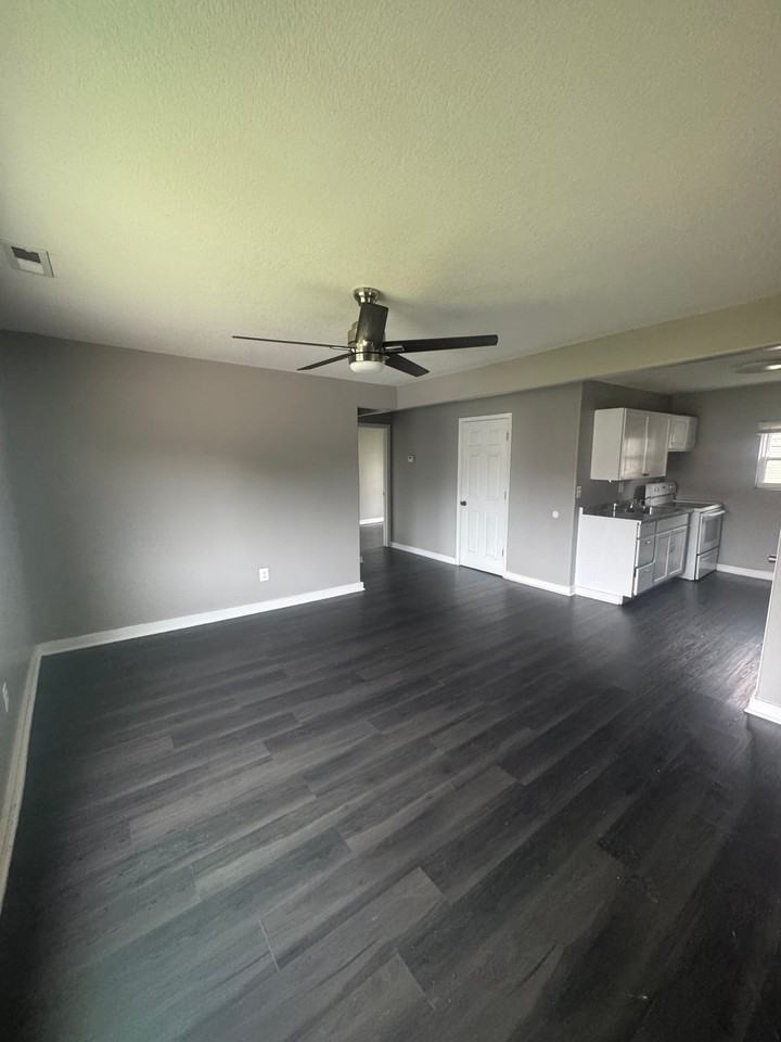 4416 E Bayley St - Photo 2 of 16