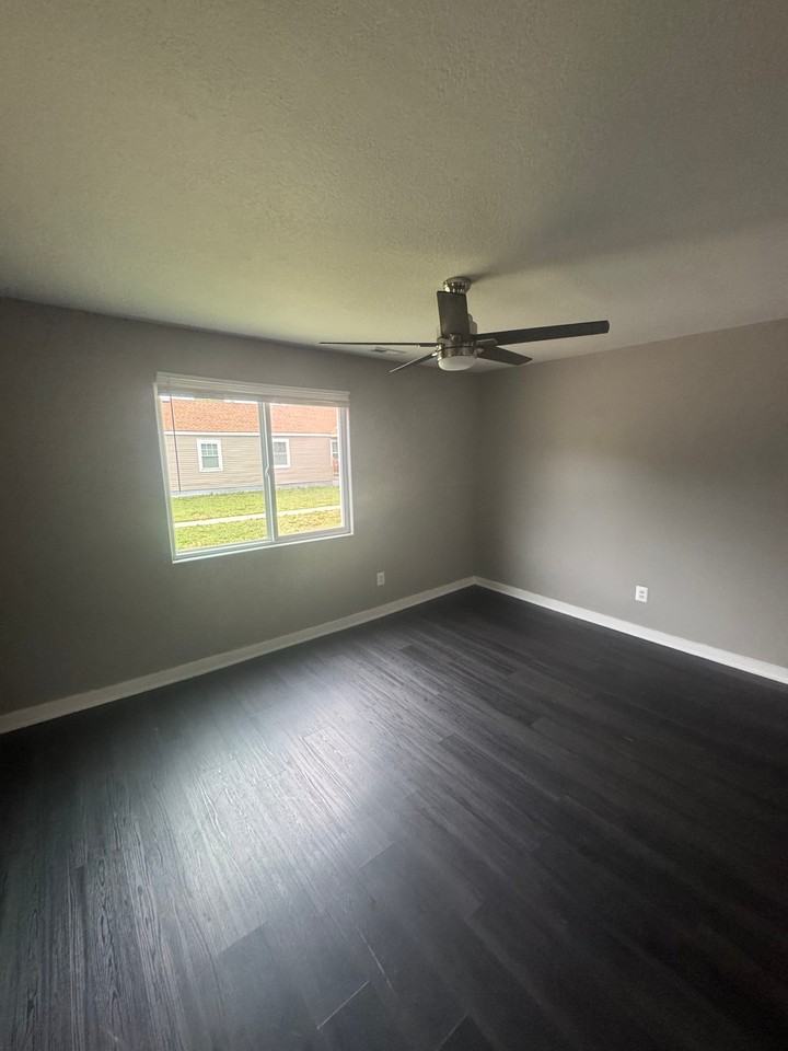 4416 E Bayley St - Photo 3 of 16