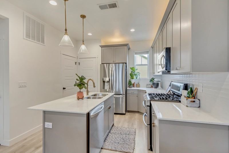 5089 W Rambutan Way - Photo 6 of 30