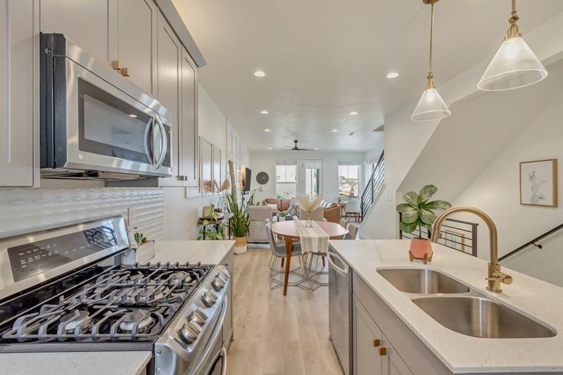 5089 W Rambutan Way - Photo 7 of 30