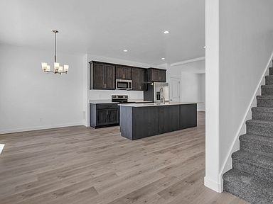 407 Sw - Photo 3 of 11