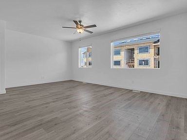 407 Sw - Photo 4 of 11