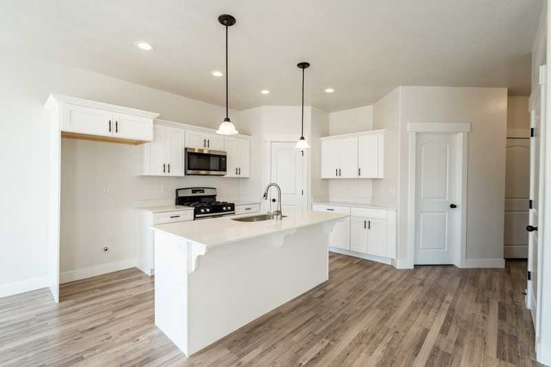 3803 W Big Horn Dr - Photo 2 of 20