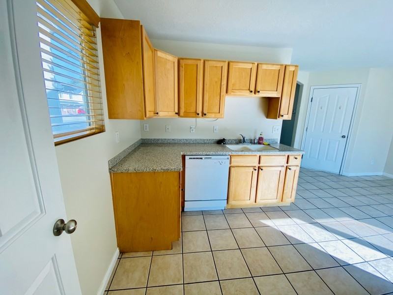 428 E Park Oak Pl - Photo 6 of 36