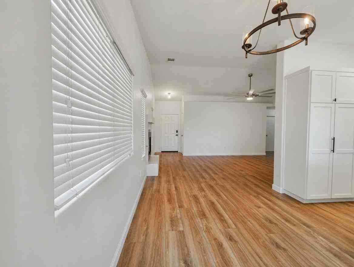 329 W Pilot Ave - Photo 4 of 18