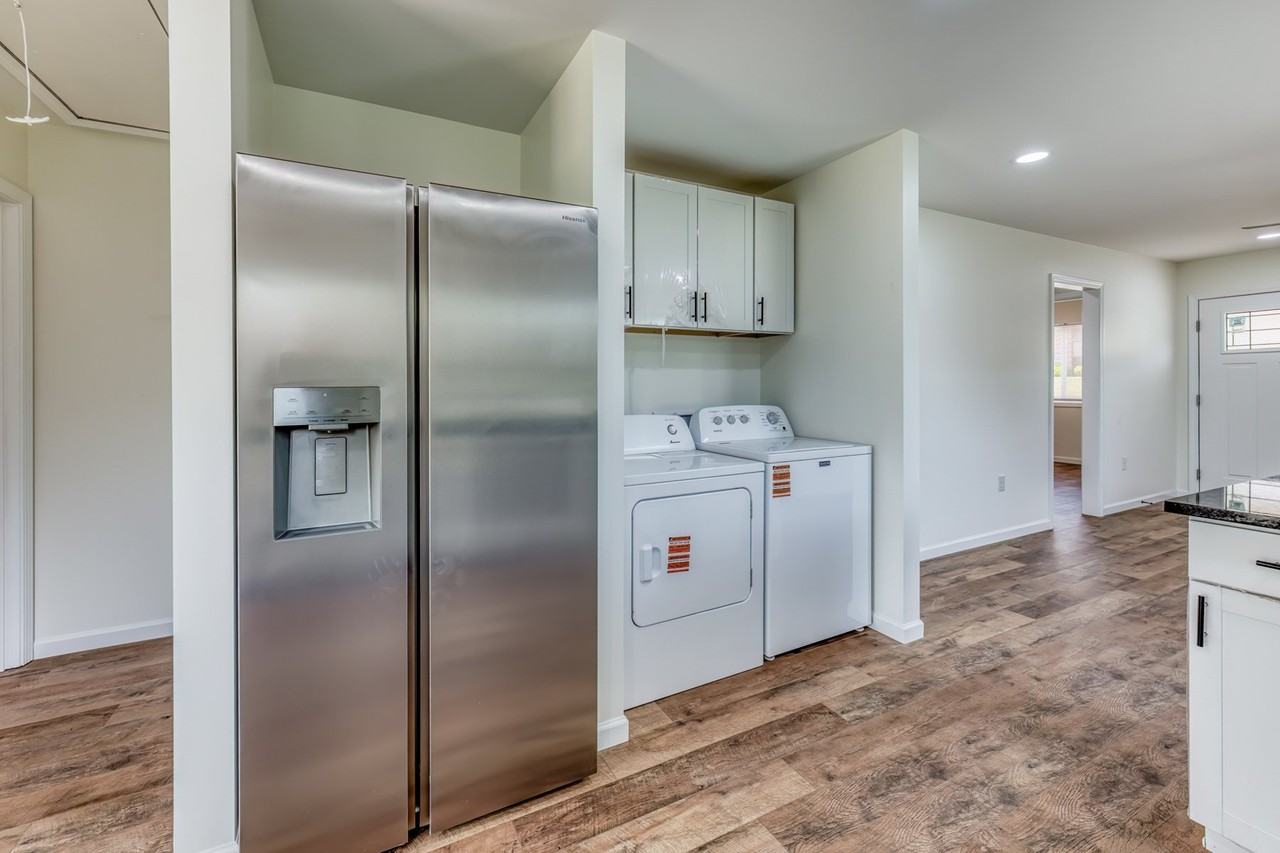 107 Bettie St - Photo 5 of 19
