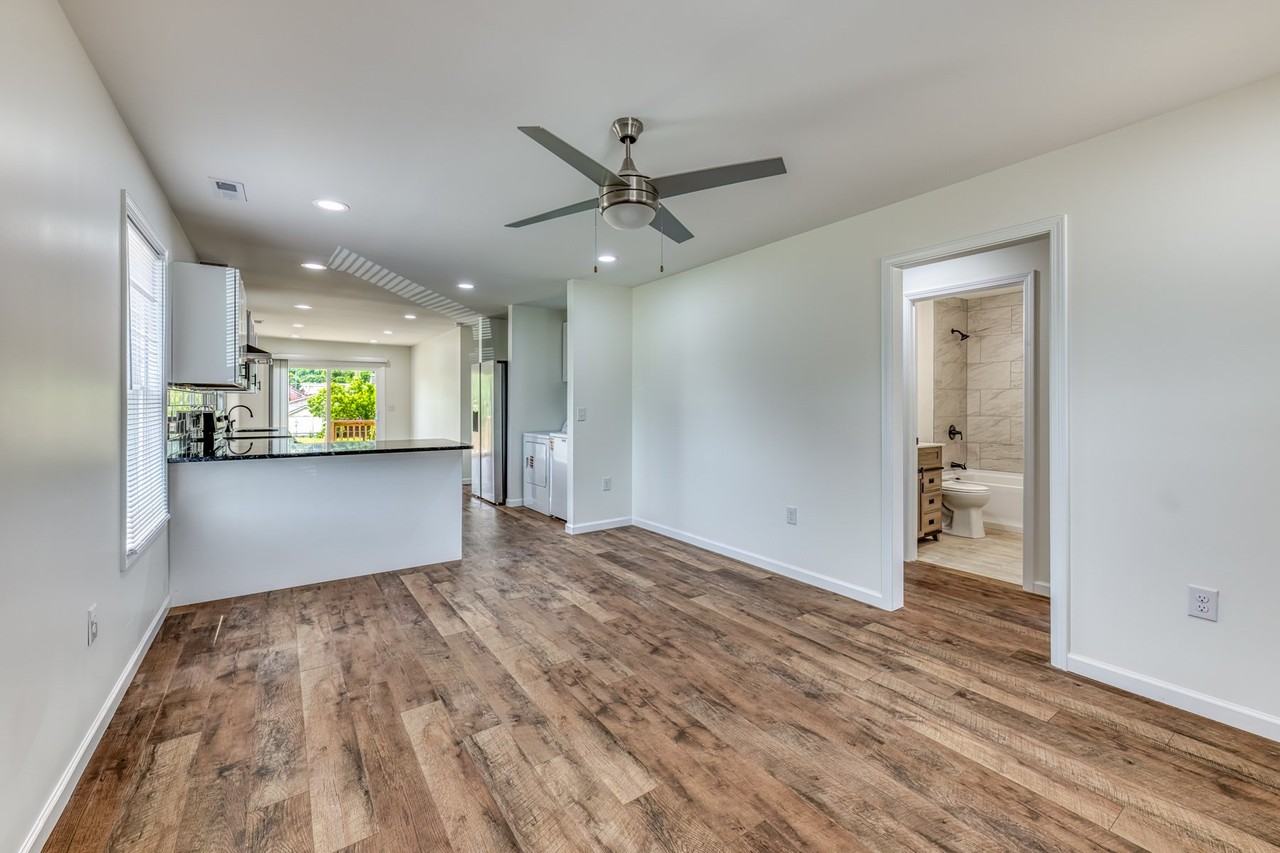 107 Bettie St - Photo 6 of 19
