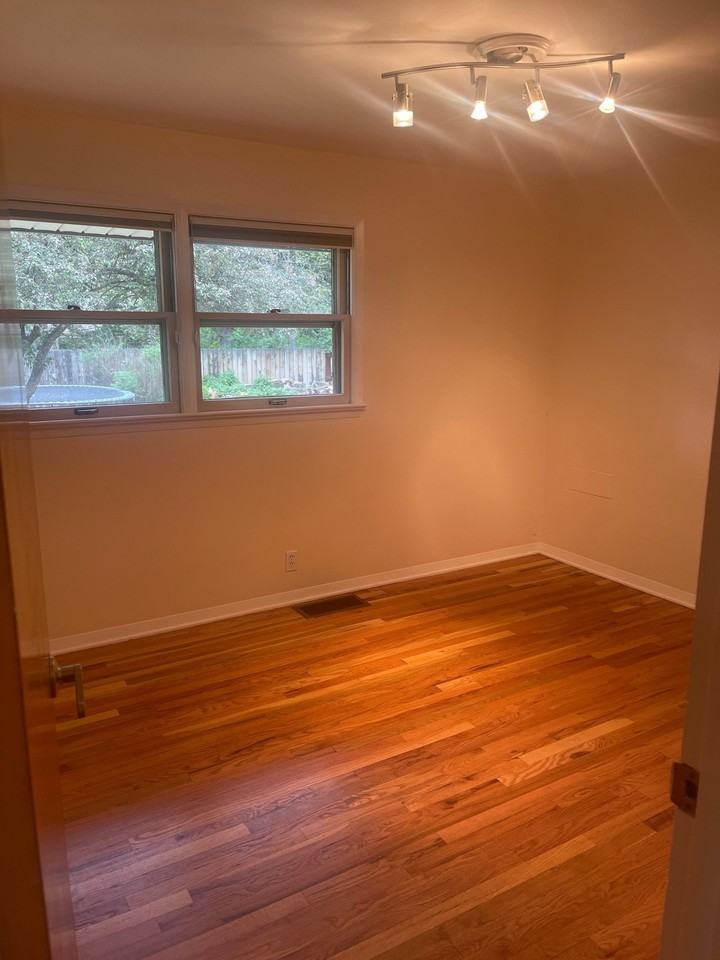 116 E Harvard St - Photo 3 of 10