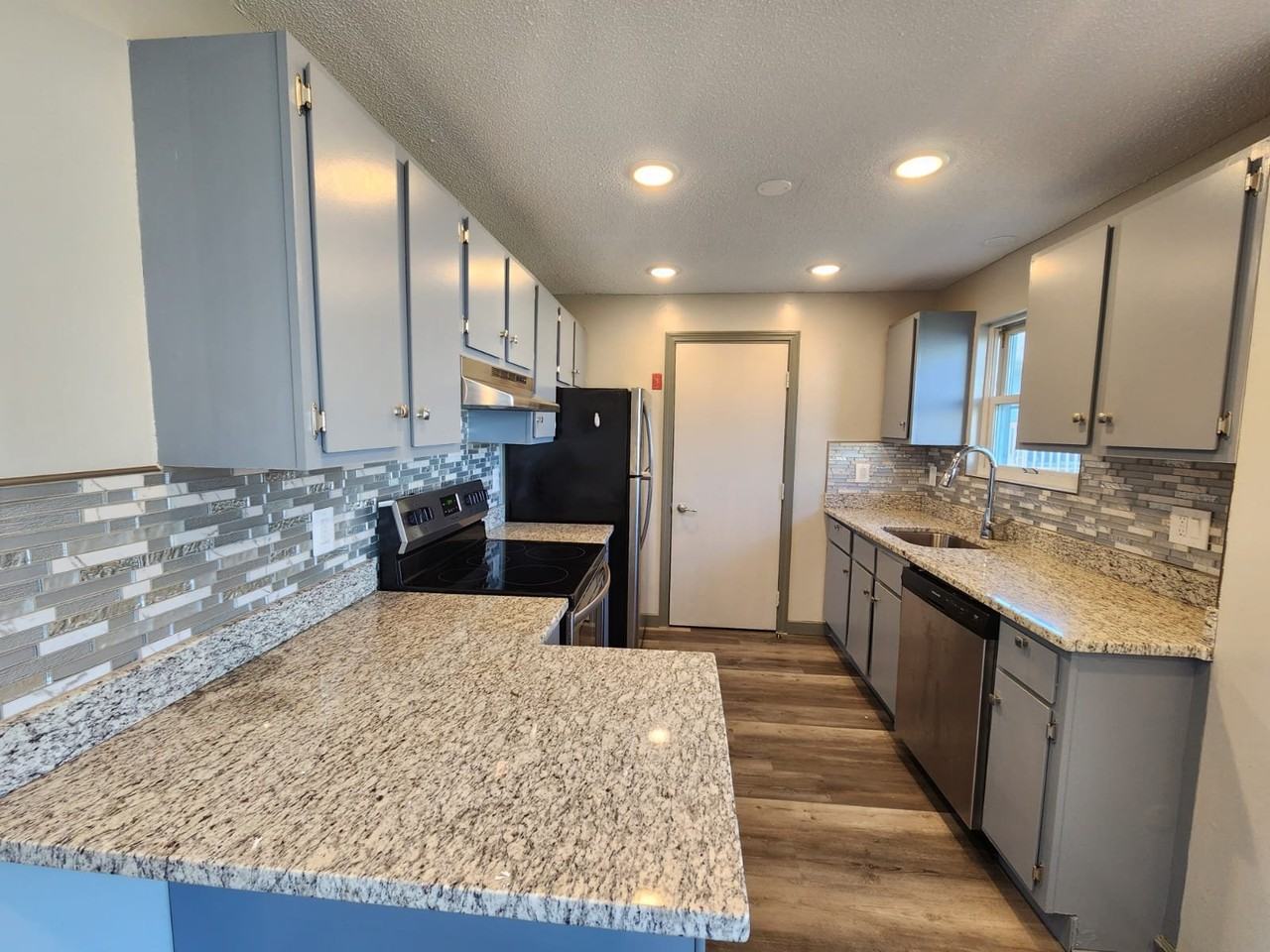 94 West St #20 - Photo 2 of 14
