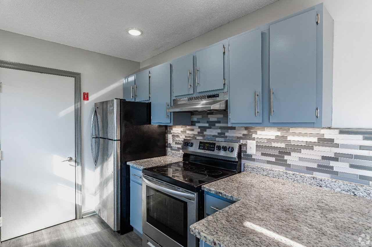 94 West St #20 - Photo 3 of 14