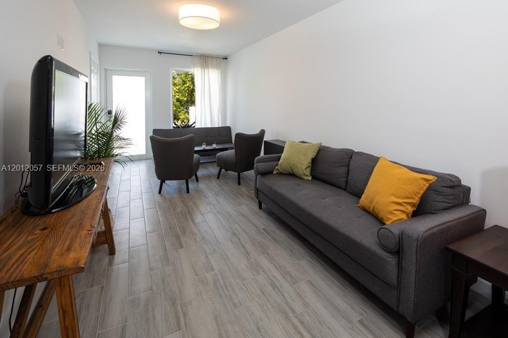 2800 Swstreet - Photo 3 of 11
