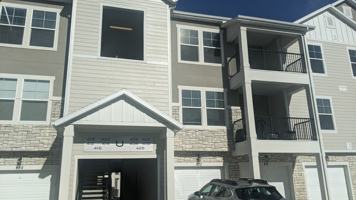featured image of 422 Nw #1