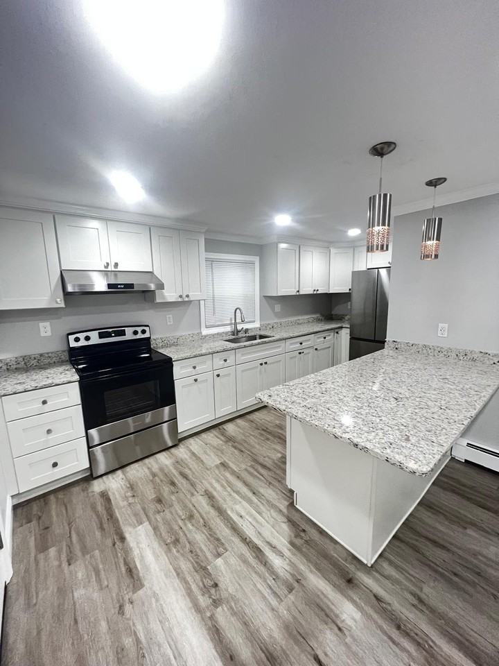 394 Greenwood St #B - Photo 5 of 15