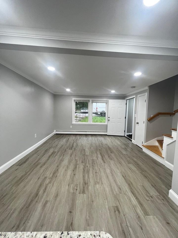 394 Greenwood St #B - Photo 7 of 15