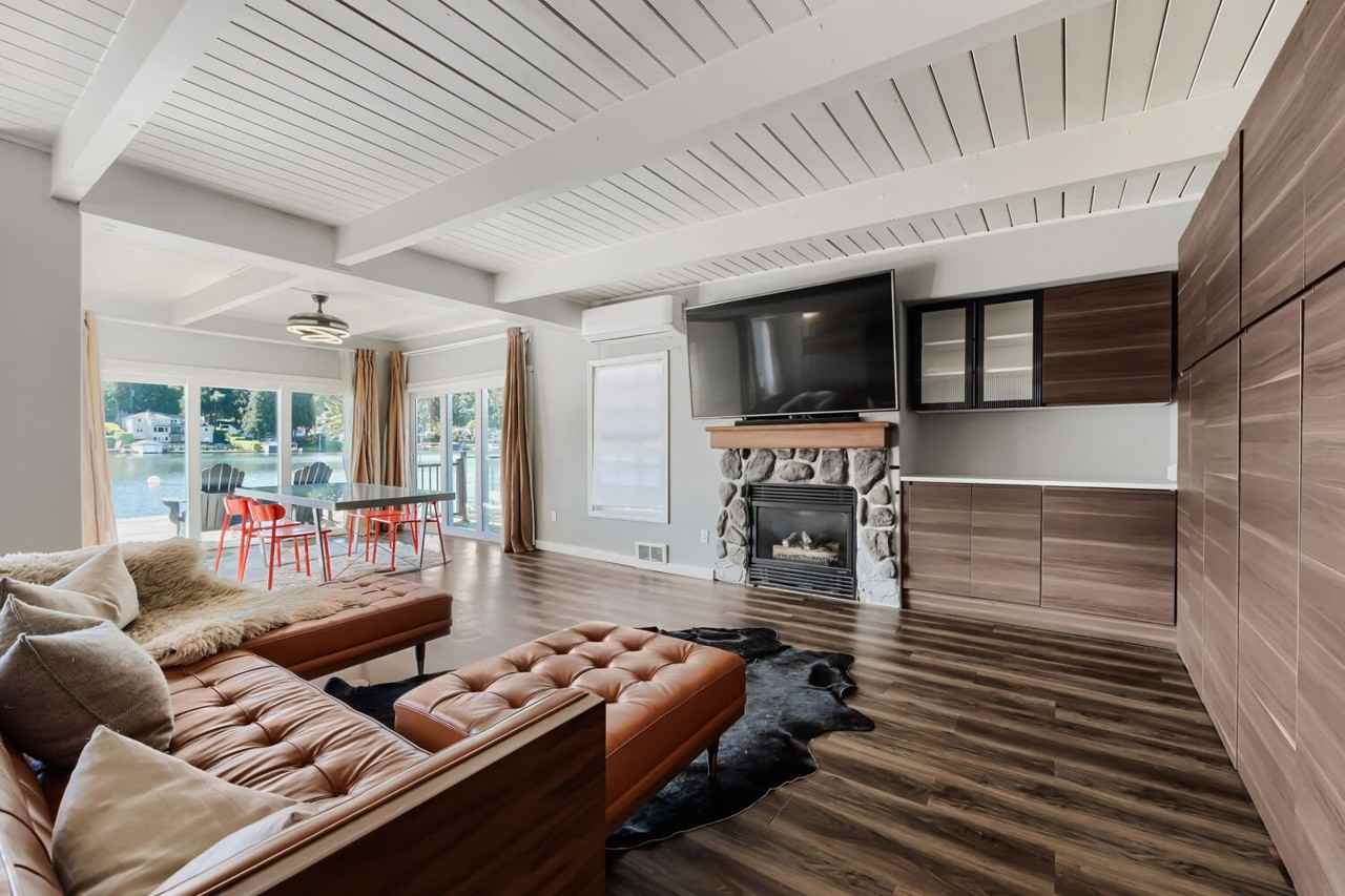 114 3rd St - Photo 5 of 16