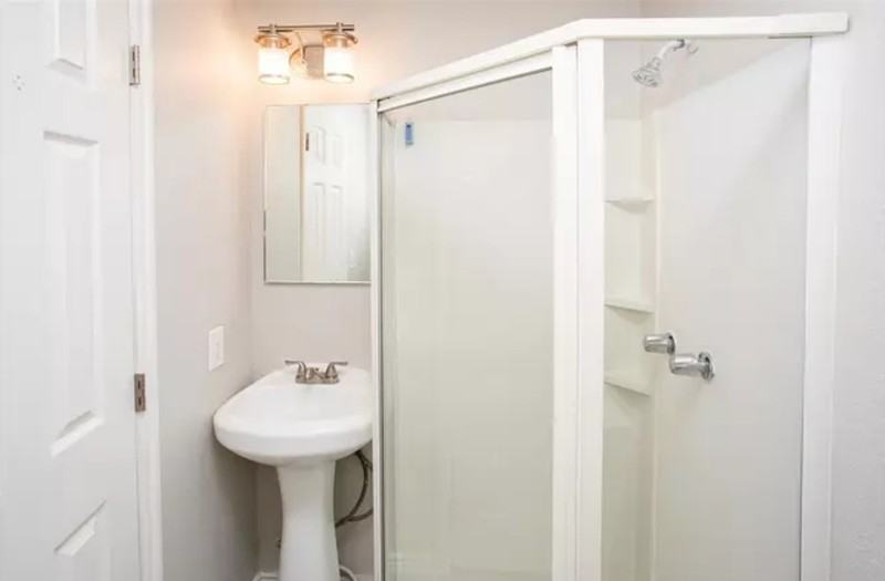 396 N Center St #1 - Photo 5 of 7