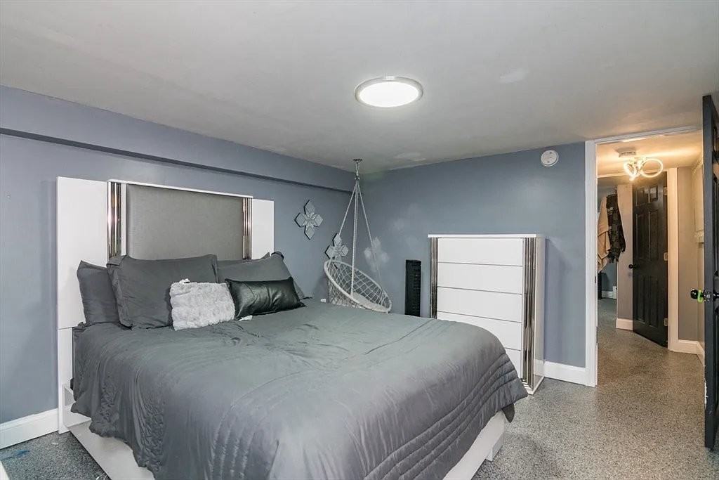 412 Granby Rd - Photo 5 of 10