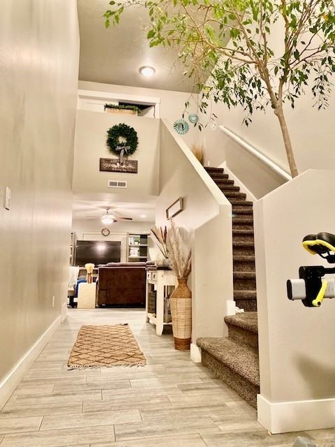 571 N Redwood Rd - Photo 5 of 8