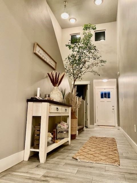 571 N Redwood Rd - Photo 6 of 8