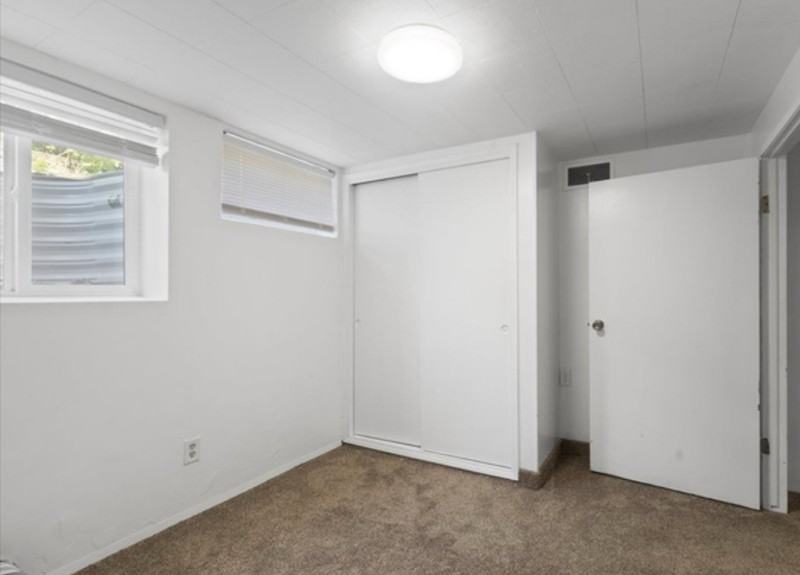376 Lauralin Dr - Photo 2 of 12