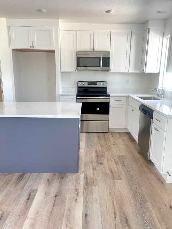 739 N Aly #A - Photo 3 of 11