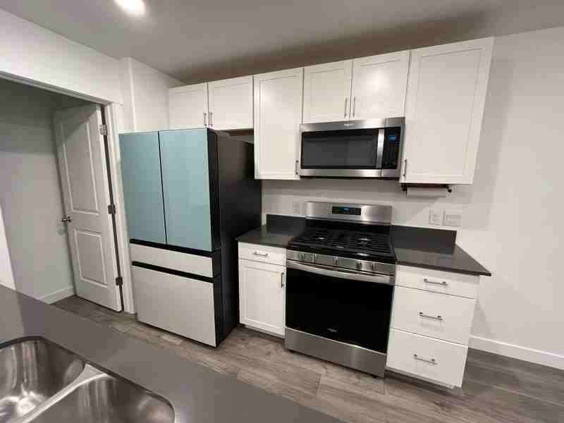 3757 W Cold Spring Dr - Photo 3 of 32