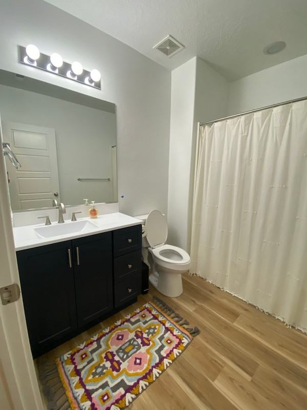 356 E St - Photo 5 of 8