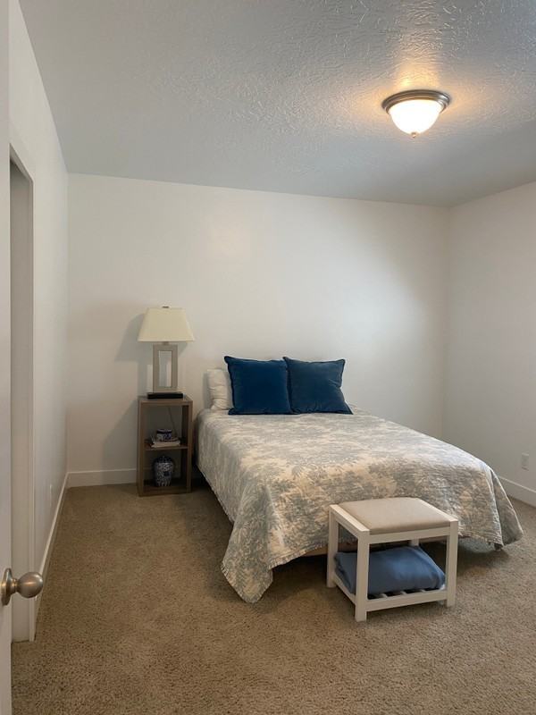 356 E St - Photo 6 of 8