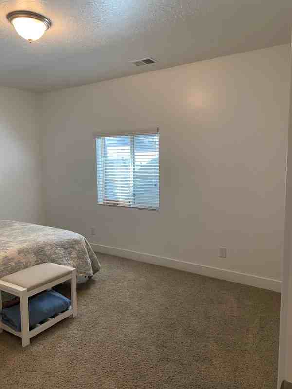 356 E St - Photo 7 of 8
