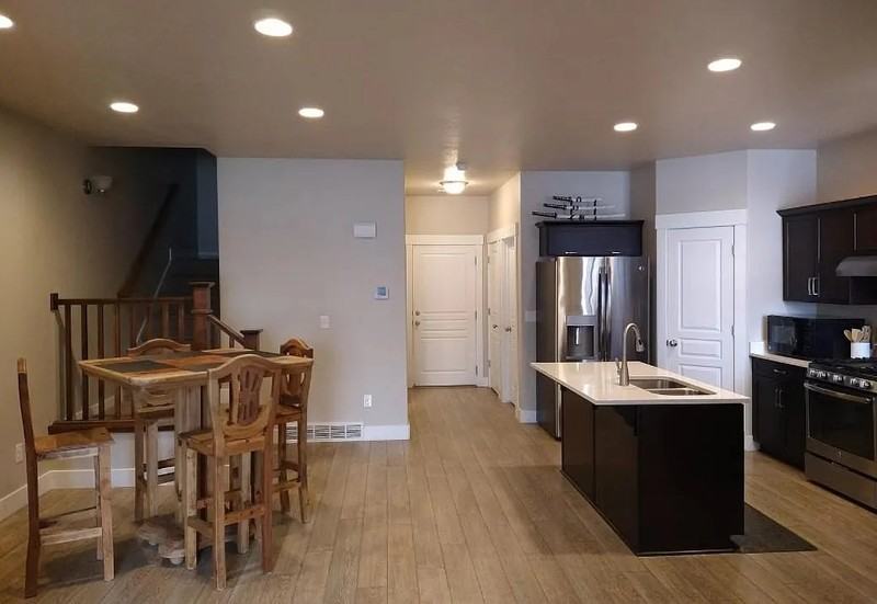 357 E Vancott Way #2 - Photo 5 of 26