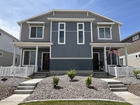 213 N Riverside Dr - Photo 1 of 1