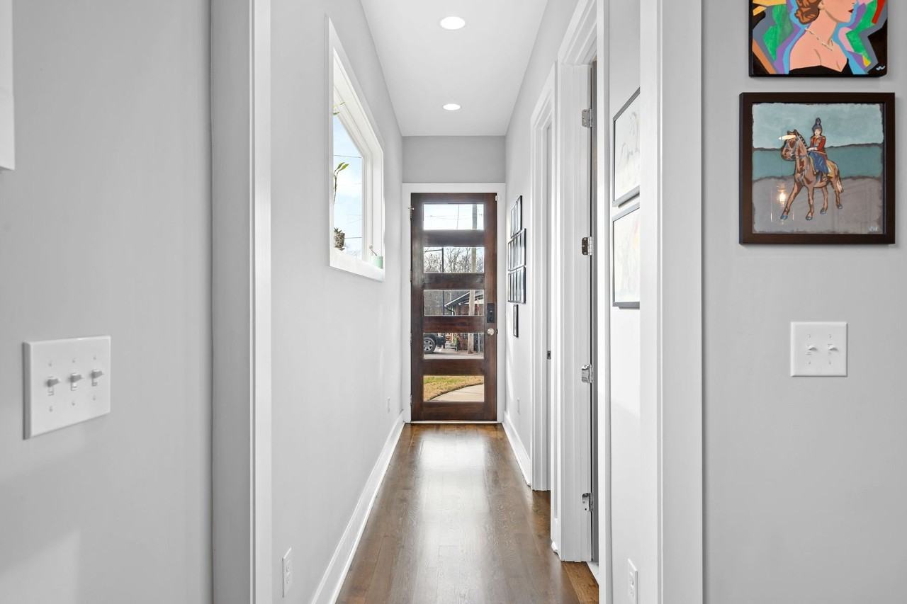 229 Duke St - Photo 3 of 26