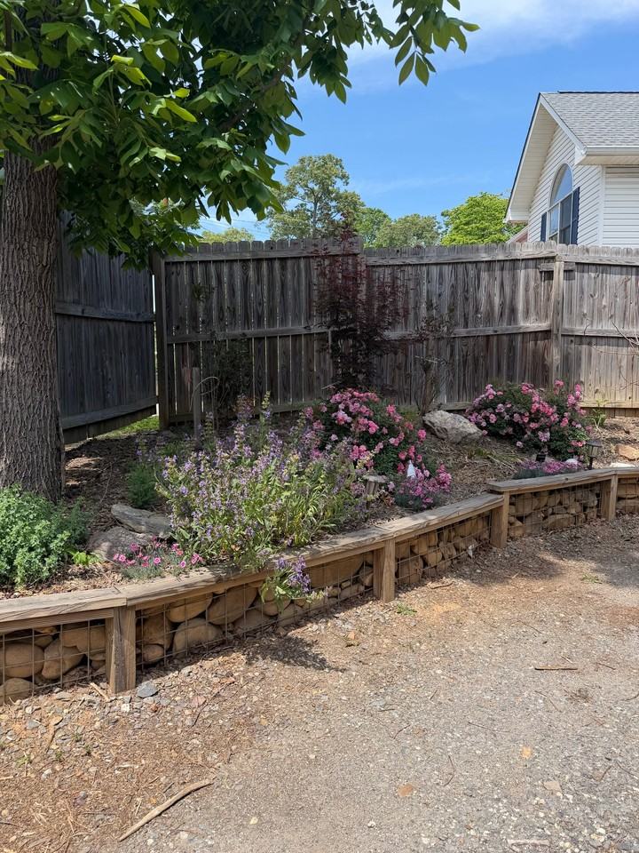 82 Wood Ave - Photo 2 of 21