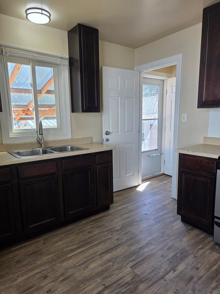 238 Terry Ave - Photo 4 of 19