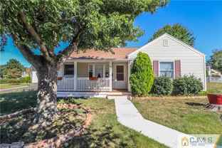 66 Chestnut St - Photo 1 of 1