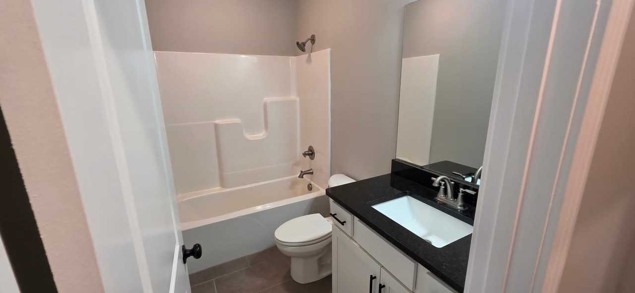 1999 Spring Lakes Cir - Photo 3 of 20