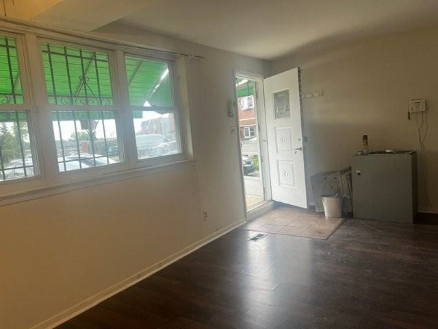 10006 Jeanes St - Photo 6 of 7