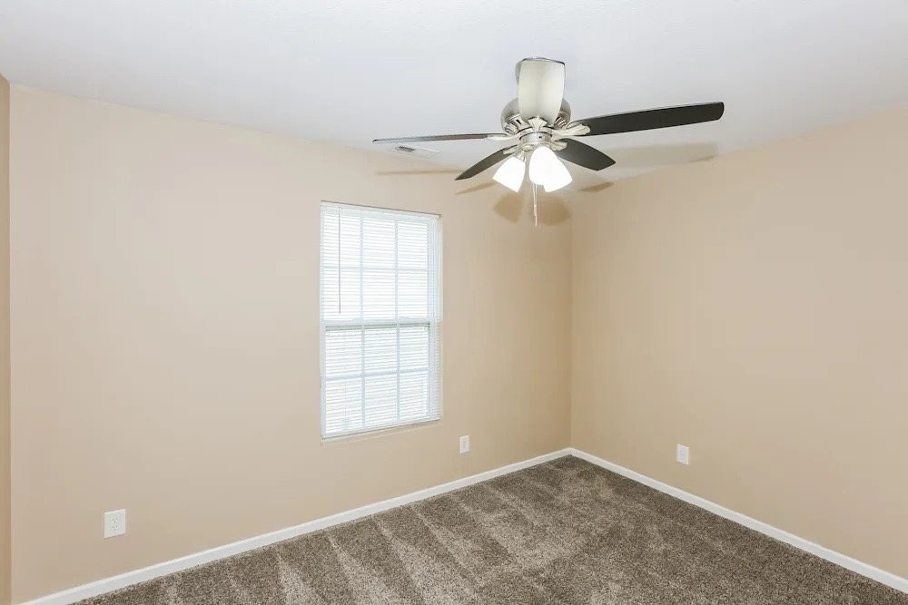 612 N Mulberry St - Photo 2 of 10
