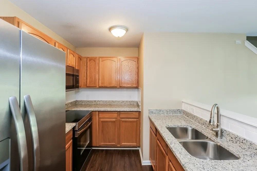 612 N Mulberry St - Photo 4 of 10