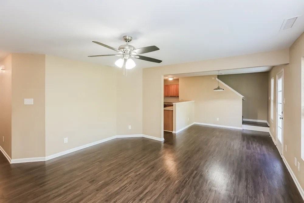 612 N Mulberry St - Photo 7 of 10
