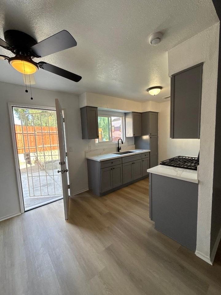 33081 Esther St #B - Photo 6 of 13