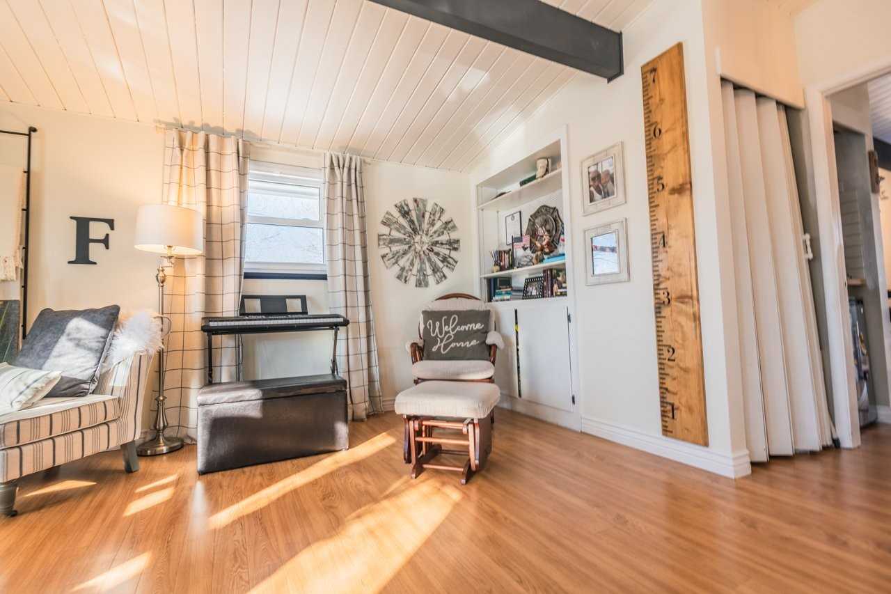 1419 Sanders Dr - Photo 2 of 13